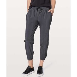 Lululemon Namaskar Grey Crop Pants Athleisure Gym Travel Pull On Workout Women 8
